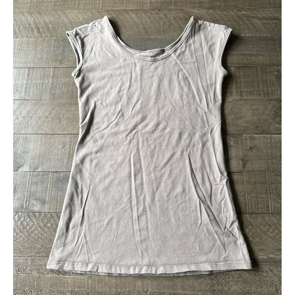 Tops - Bella Bird Women's Gray Basic Tee Tank Top size Small